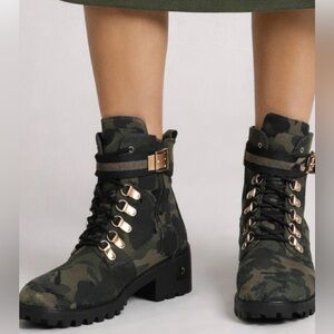 JustFab Camouflage Combat Boots size 8  Military Grunge Punk Streetwear